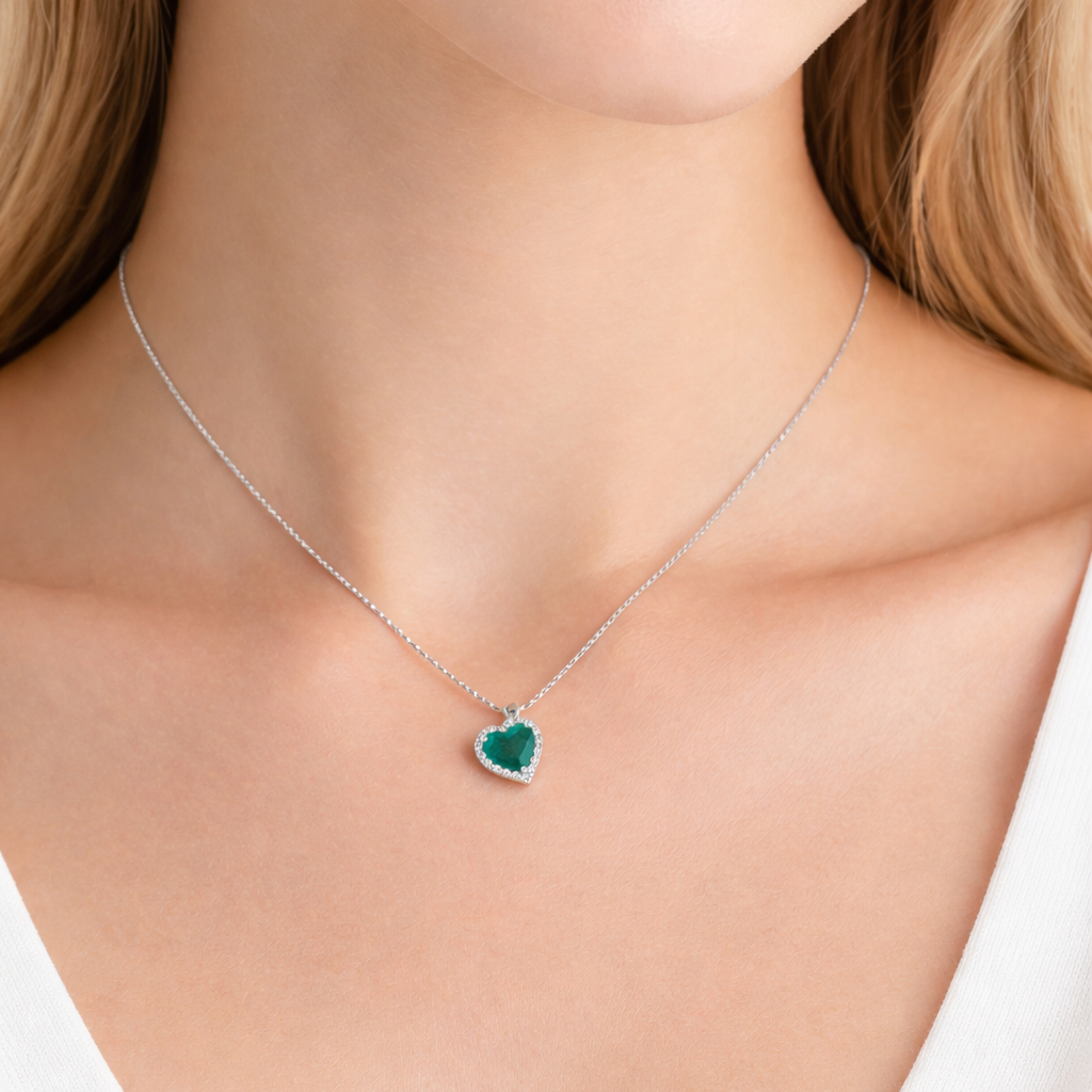 0.05 Carat Natural Diamond and 0.45 Carat Natural Emerald Necklace