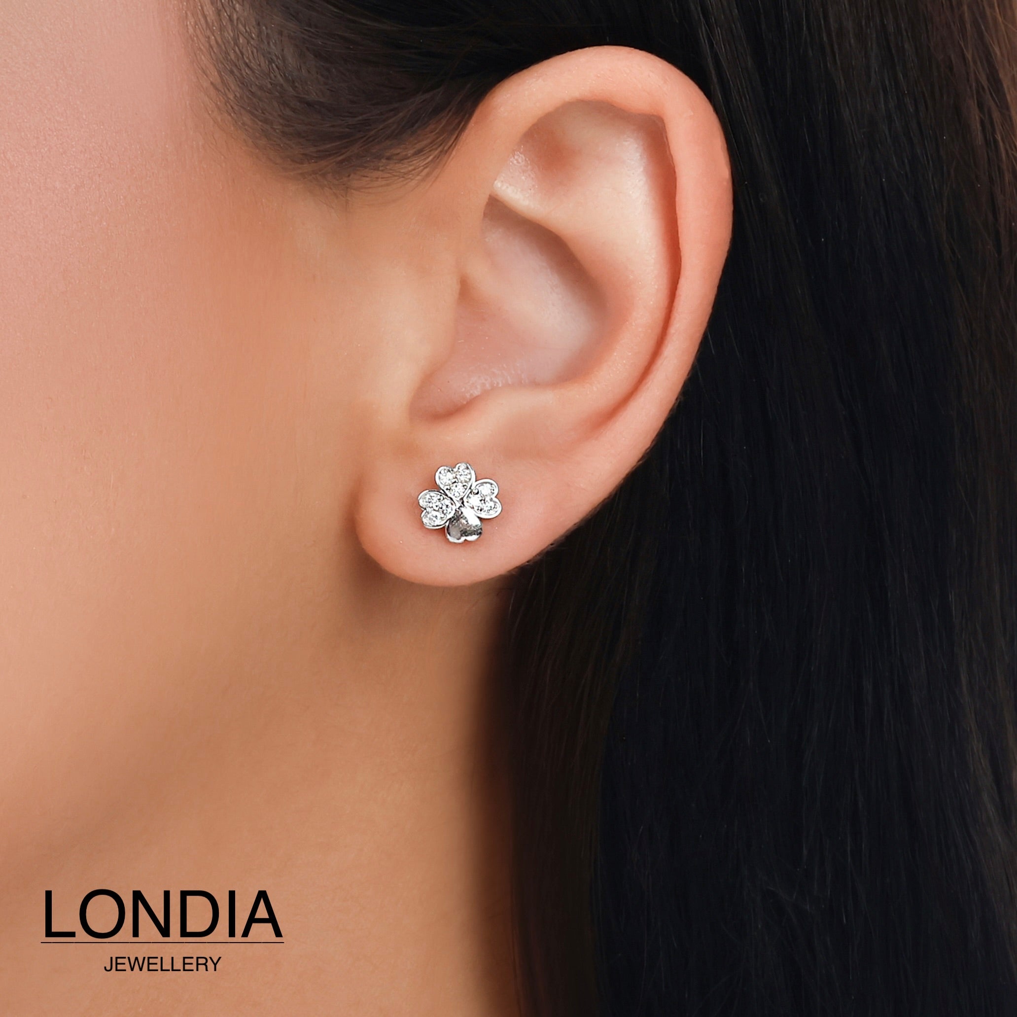 0.12 Carat Londia Clover Diamond Design Piercing