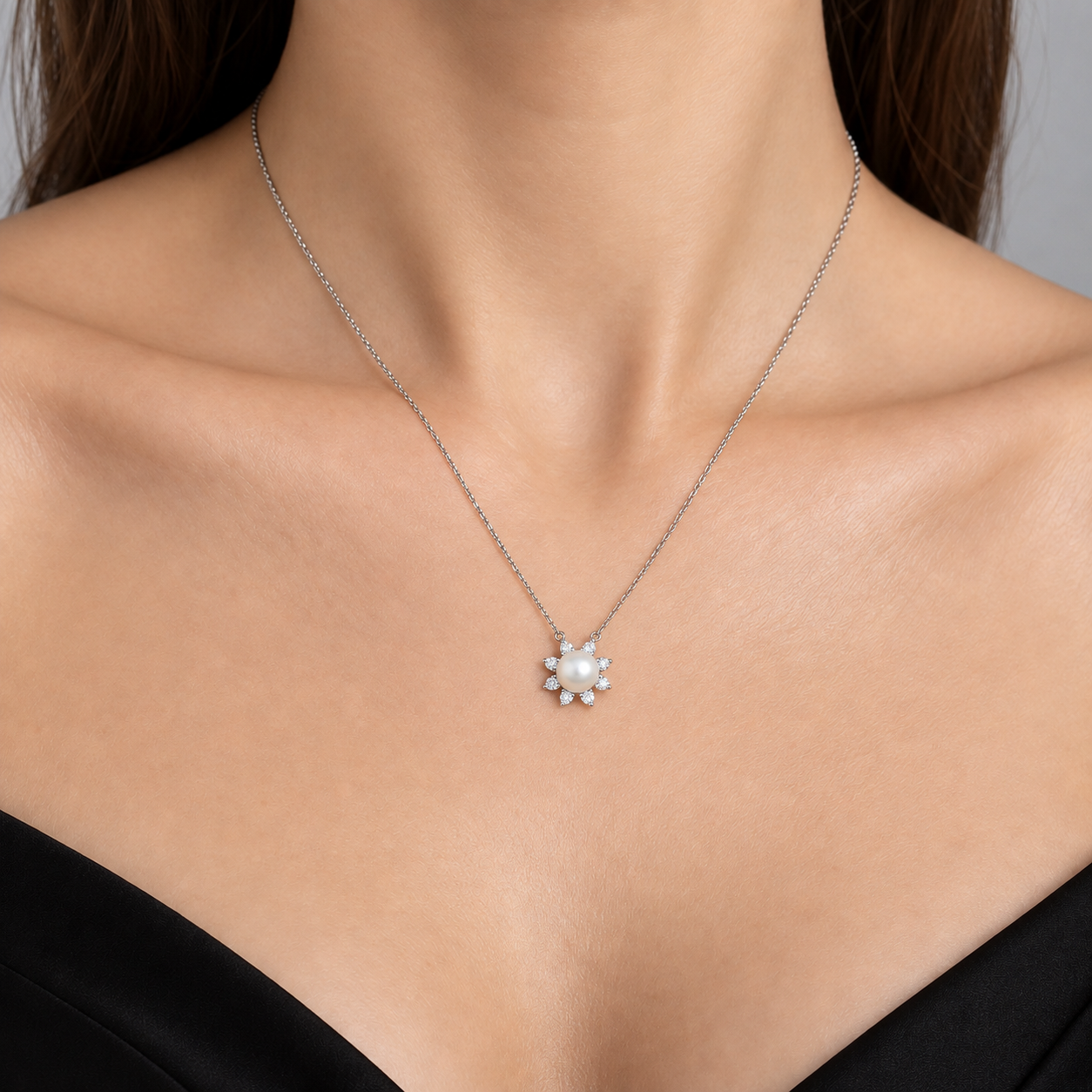0.30 Carat Natural Diamond Design Pearl Necklace