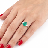 0.35 Carat Natural Diamond & 1.45 Carat Natural Emerald Ring | LONDIA