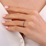 0.40 Carat Natural Diamond Vintage Design Ring with Side Stones