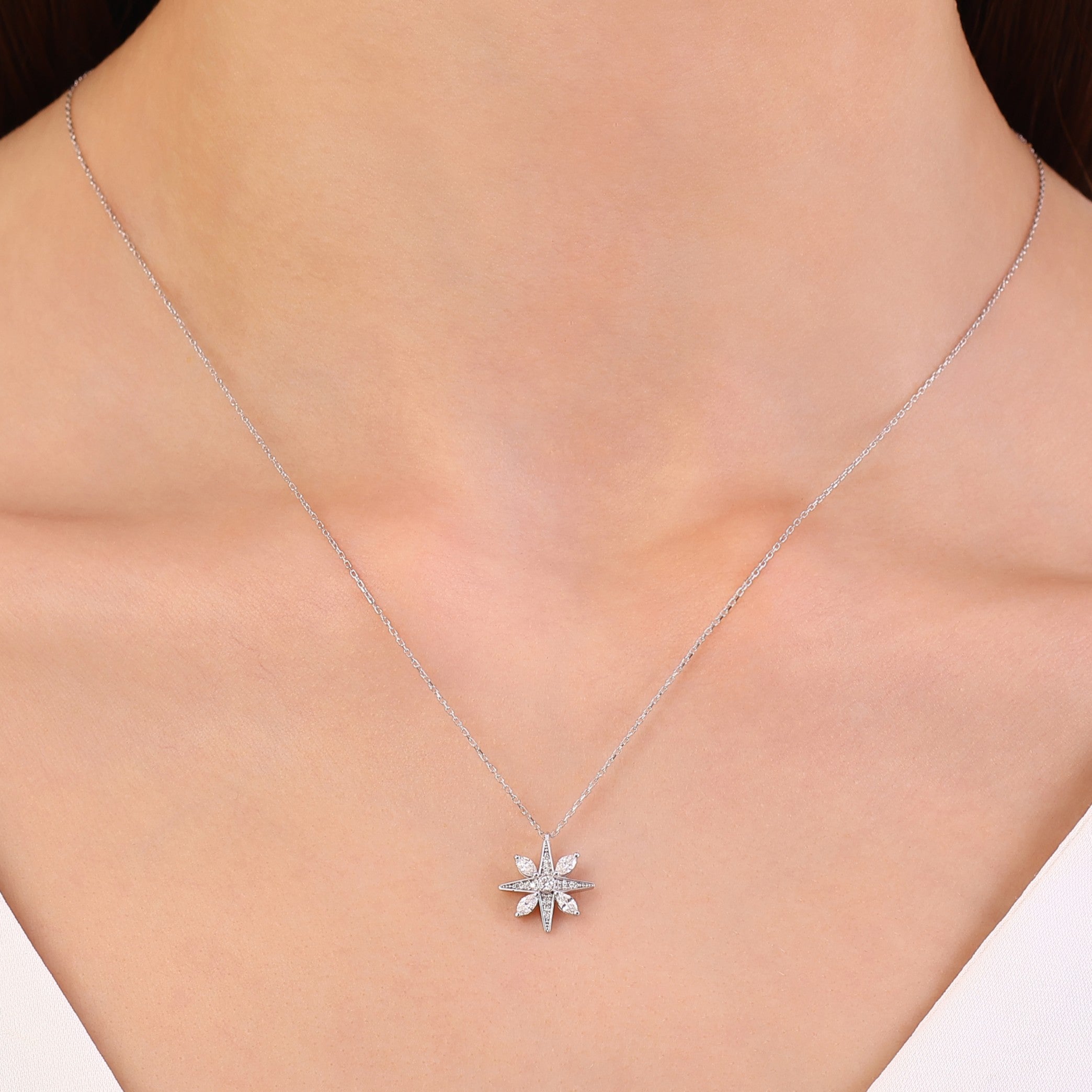 0.30 ct. Diamond Star Design Necklace 14k Fine Gold