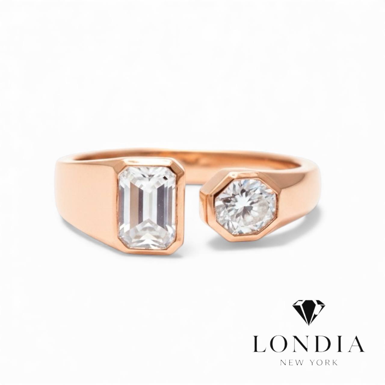 Women’s Toi et Moi Pinky Ring 0.30 ct Emerald & 0.20 ct Round Natural Diamonds 14K Gold