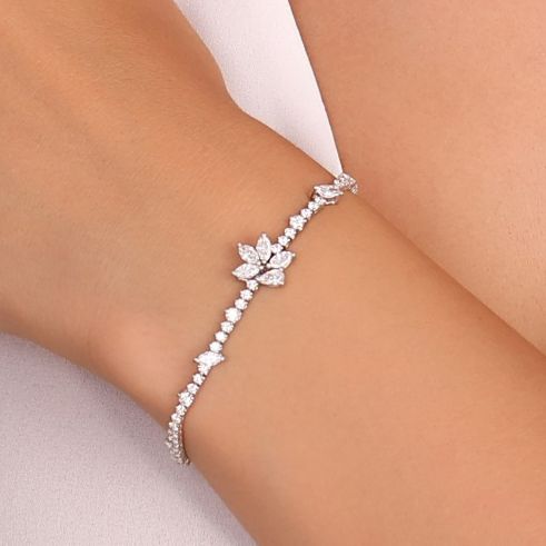 3.45 CTW Diamond Londia Aurora Design Bridal Bracelet 18k Fine Gold