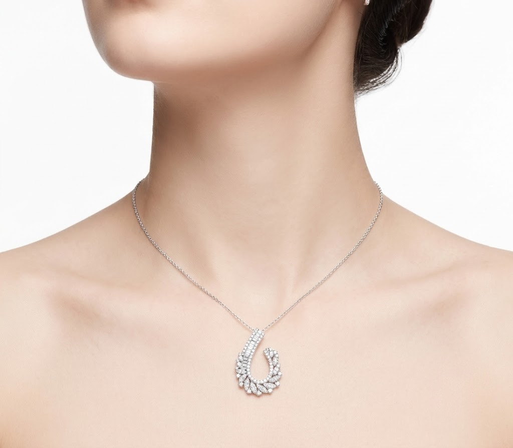 3.95 Carat Natural Diamond Designer Jewelry Set in 18K Gold