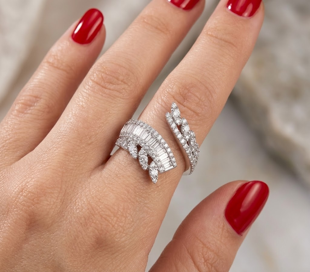 3.95 Carat Natural Diamond Designer Jewelry Set in 18K Gold