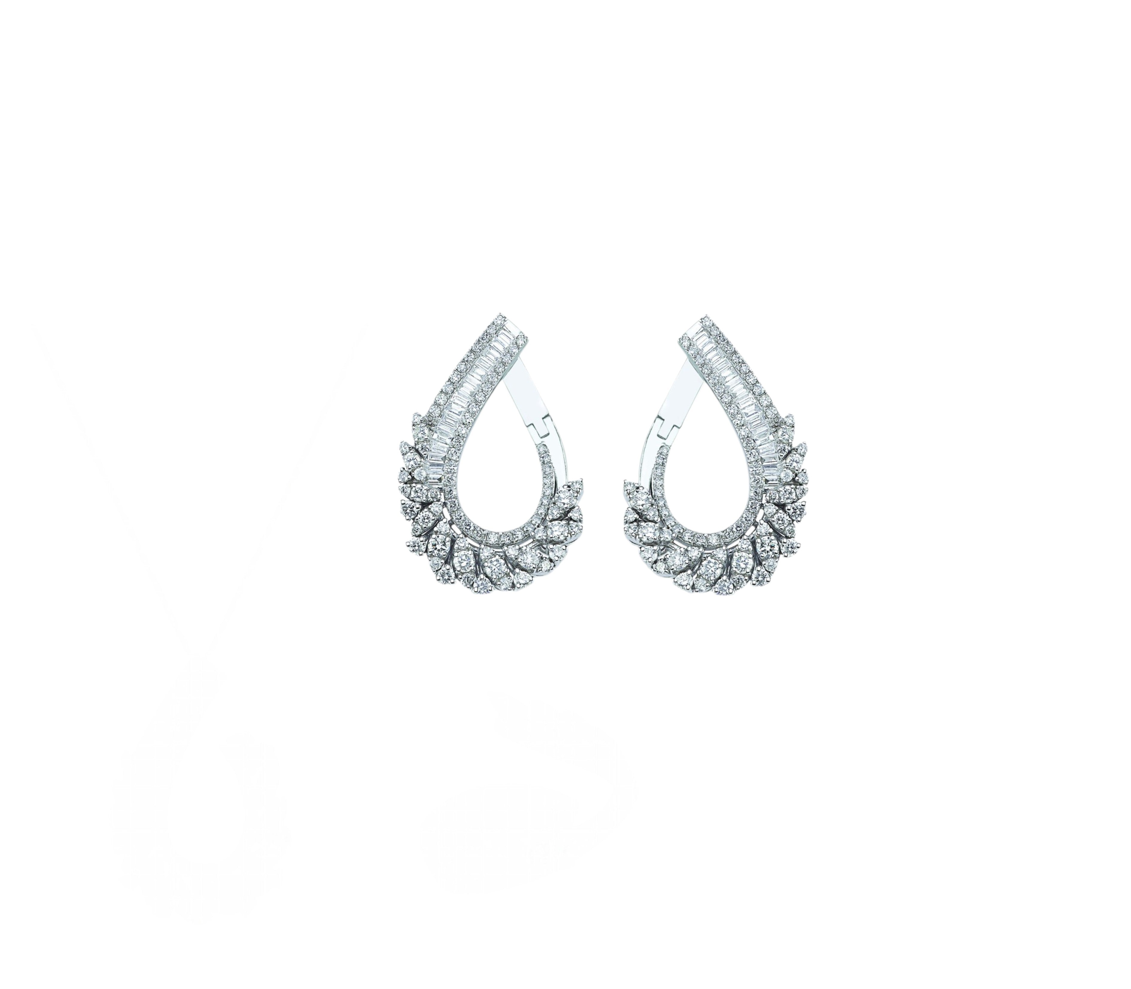 3.95 Carat Natural Diamond Designer Jewelry Set in 18K Gold