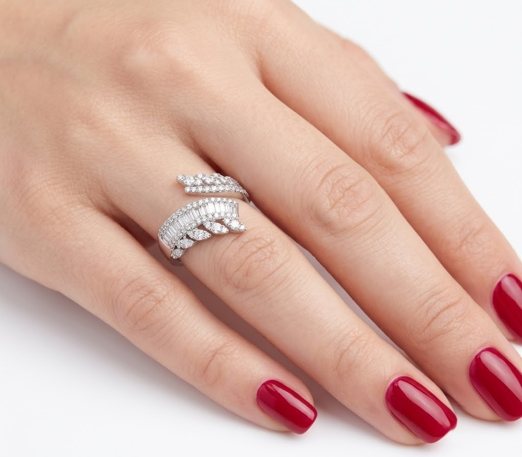 3.95 Carat Natural Diamond Designer Jewelry Set in 18K Gold