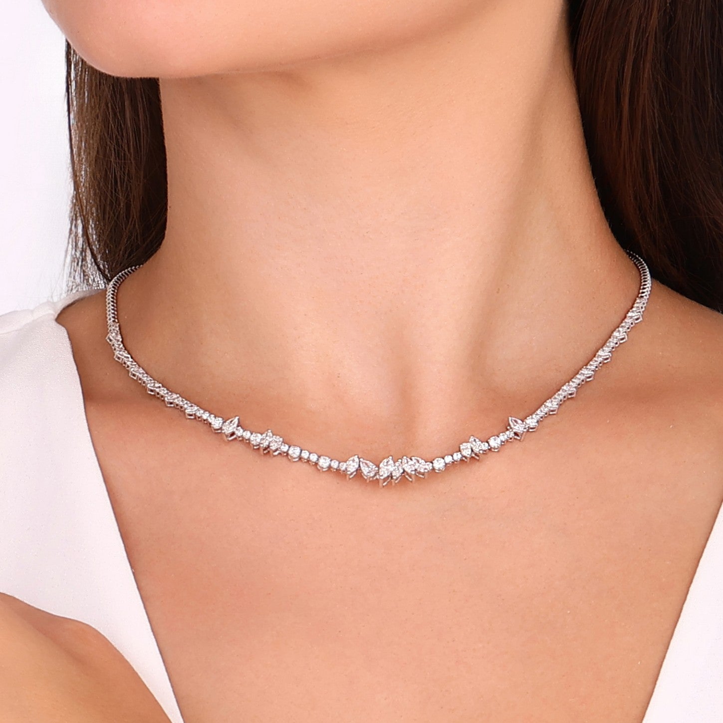 4.95 CTW Diamond Londia Divina Design Bridal Necklace 18k Fine Gold