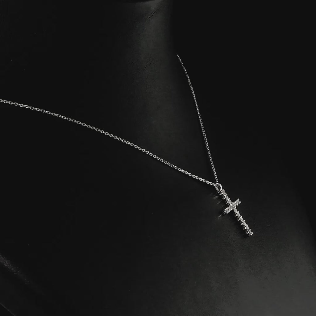 0.35 ct. Diamond Classic Design Cross Necklace 14K Fine Gold